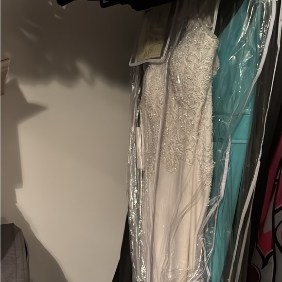 NWT Allure Bridal Wedding Dress Gown - Picture 6 of 8